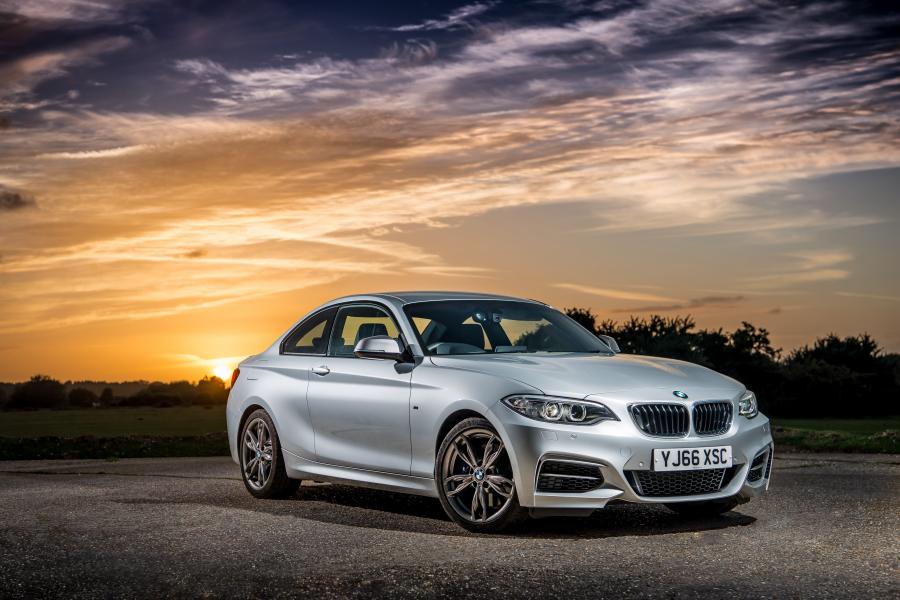  BMW M240i Coupe 2016 года  (UK) (фото 8 из 25)